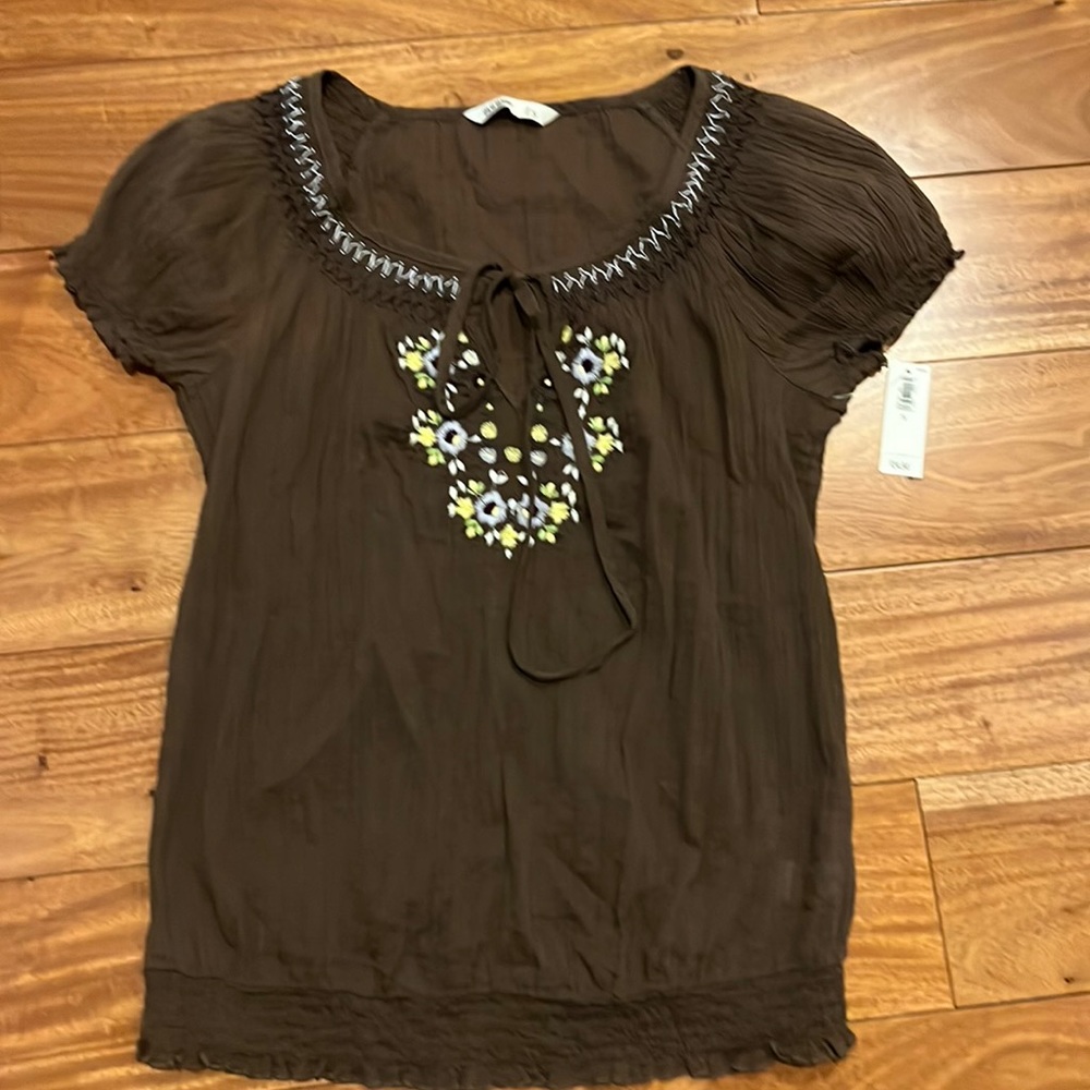 Old Navy short sleeve with floral embroidery and tie front